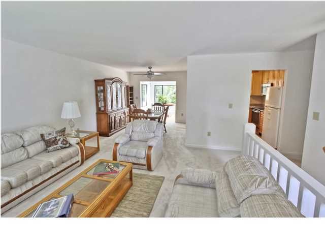 5766 Wyncliff Rd, North Charleston, SC 29418
