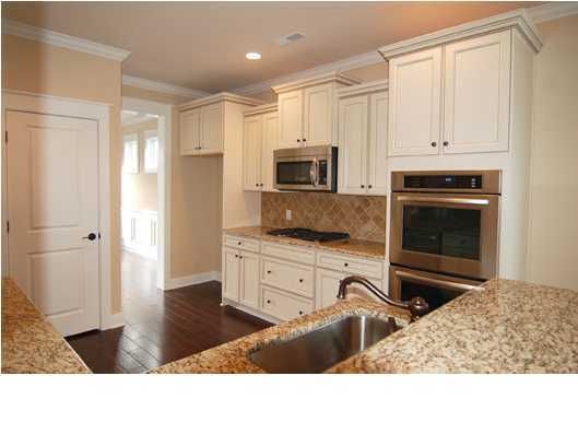 1230 Smythe St, Charleston, SC 29492