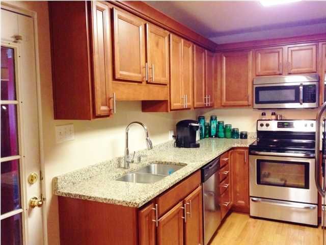 1419 S Sherwood Dr, Charleston, SC 29407