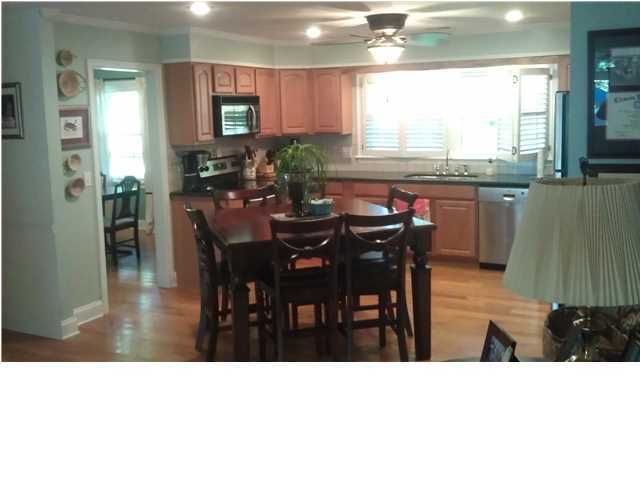 1112 Camellia Dr, Mount Pleasant, SC 29464