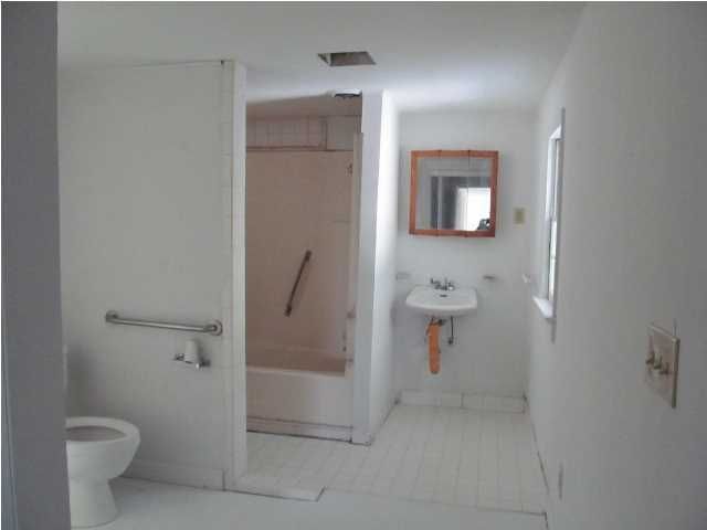 6810 Ward Ave, North Charleston, SC 29406