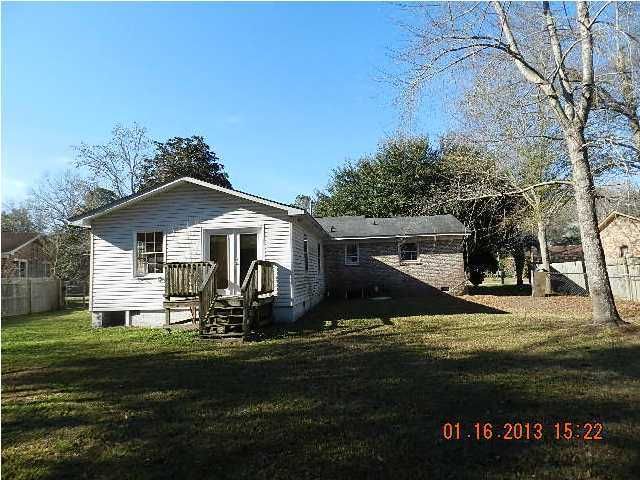 7058 N Kenwood Dr, North Charleston, SC 29406