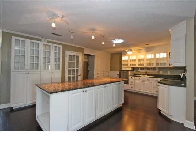 9 Willingham Ct, Charleston, SC 29412
