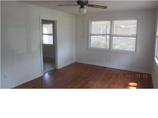 405 Pineview Dr, Goose Creek, SC 29445