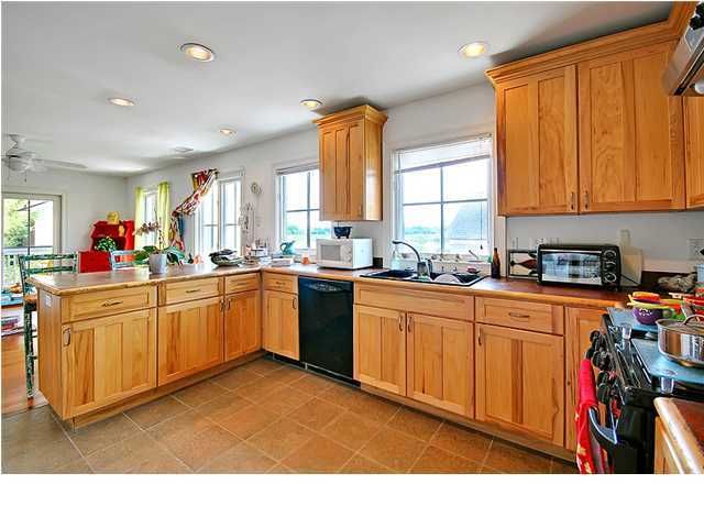 2022 Wappoo Hall Rd, Charleston, SC 29412