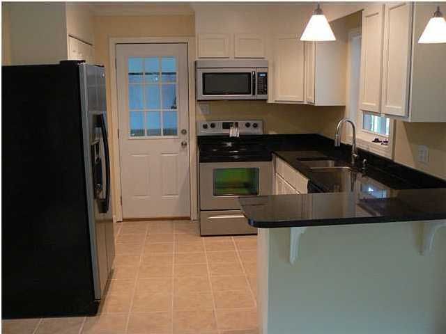 1096 Quail Dr, Charleston, SC 29412