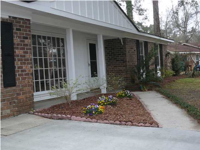 104 Whitner Ct, Goose Creek, SC 29445