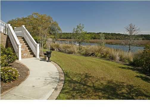 355 Rhoden Island Dr, Charleston, SC 29492