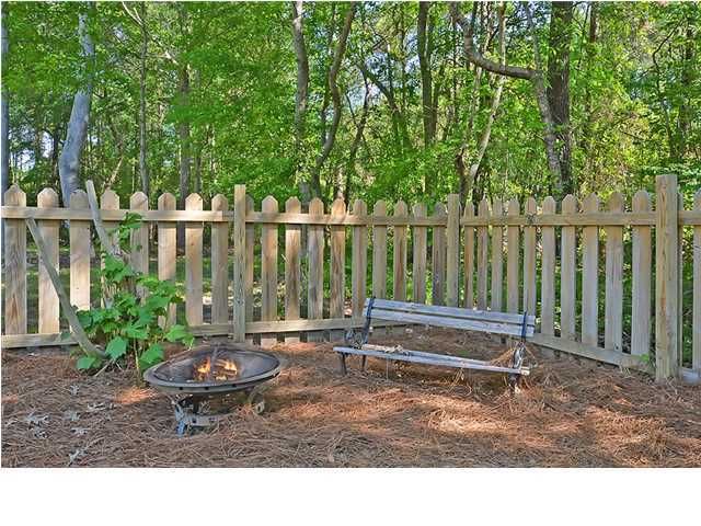 8672 Laurel Grove Ln, North Charleston, SC 29420
