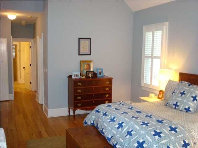 925 Royall Ave, Mount Pleasant, SC 29464