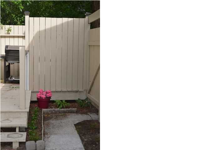 1138 Darwin St, Charleston, SC 29412