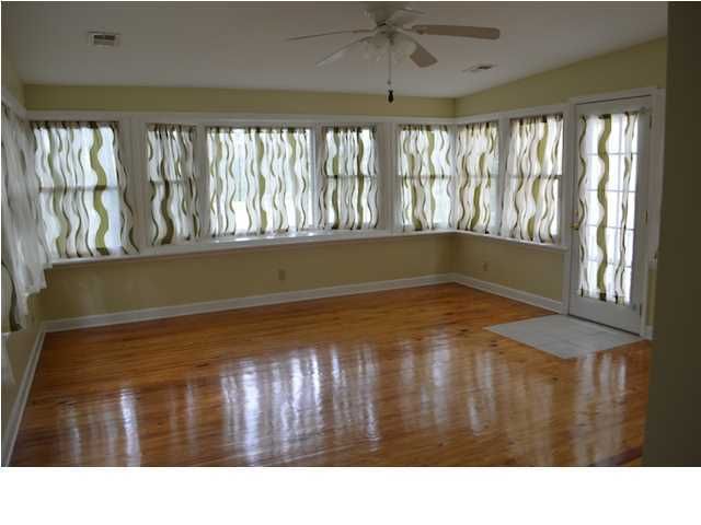 1138 Darwin St, Charleston, SC 29412