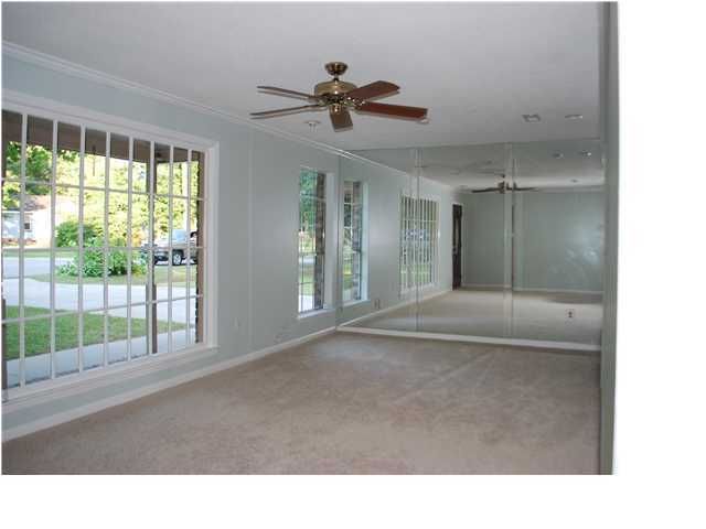 2122 Mission Ave, Charleston, SC 29414