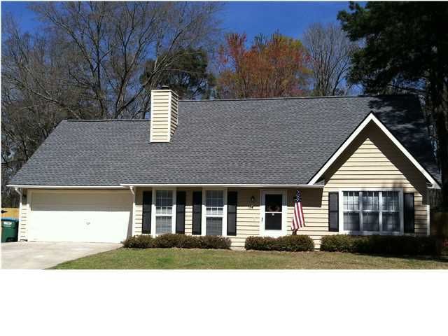 304 Canaberry Cir, Summerville, SC 29483
