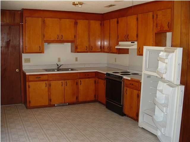 121 English St, Summerville, SC 29485