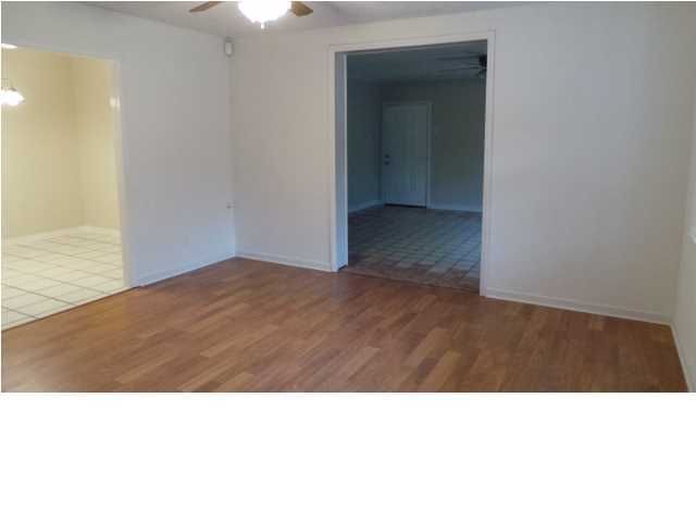 1055 Leonard Dr, Johns Island, SC 29455