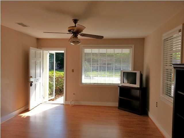 1325 Ronald Ln, Charleston, SC 29412