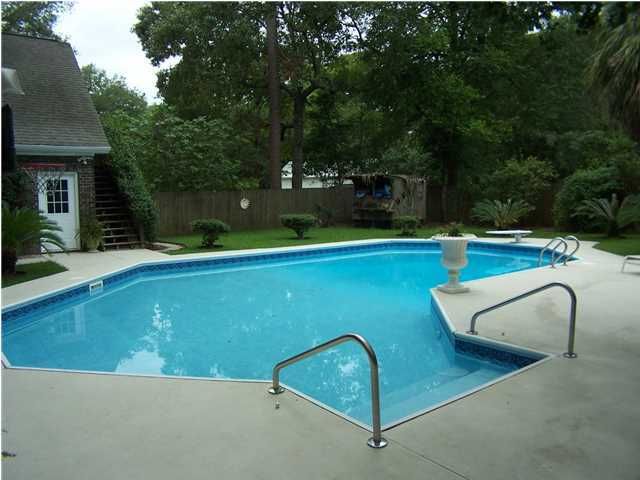 204 Mikel Dr, Summerville, SC 29483