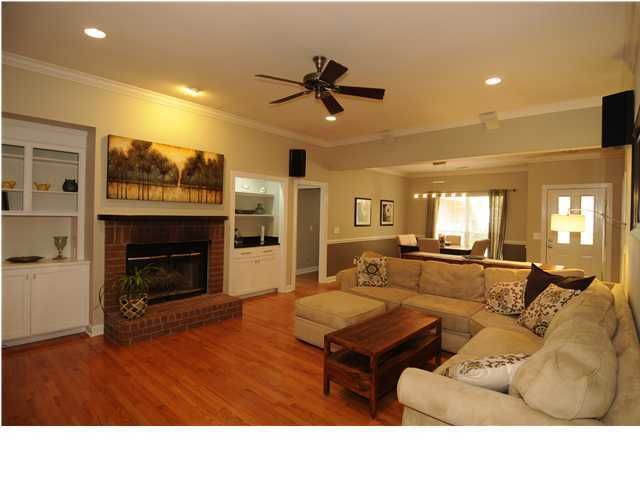 617 Leisure Ln, Mount Pleasant, SC 29464