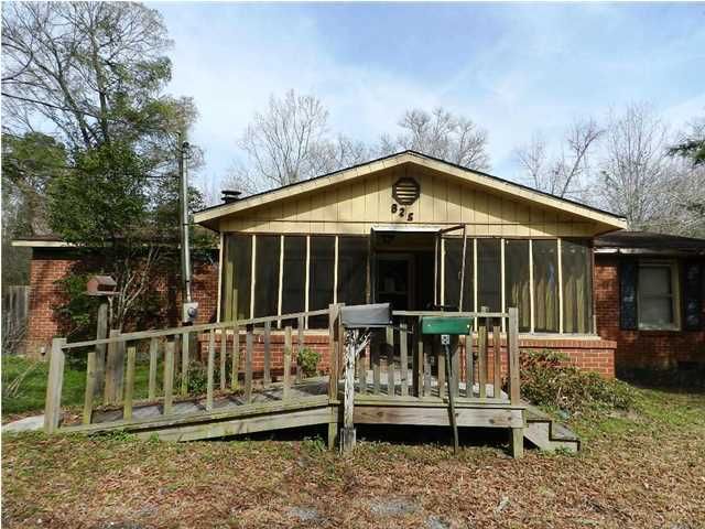 825 W 1st St, Summerville, SC 29483
