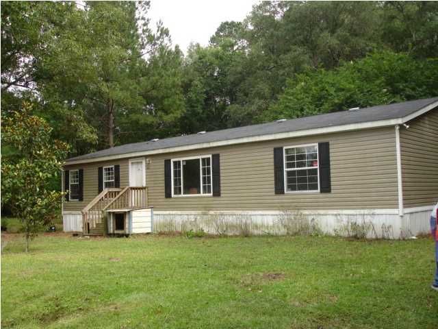 6101 Smith St, Ravenel, SC 29470