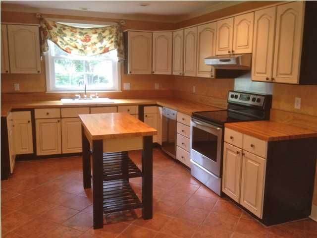 28 Fitzroy Dr, Charleston, SC 29414