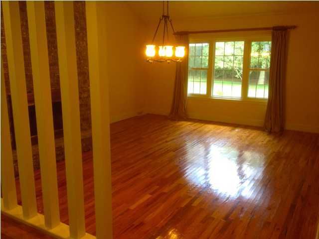 28 Fitzroy Dr, Charleston, SC 29414