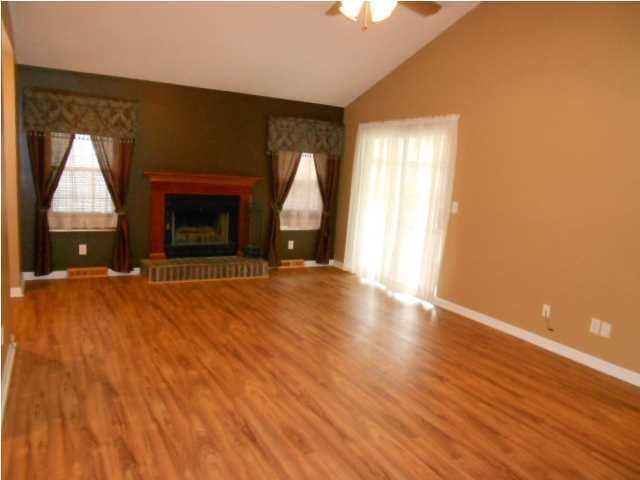 520 Dolphin Dr, Summerville, SC 29485