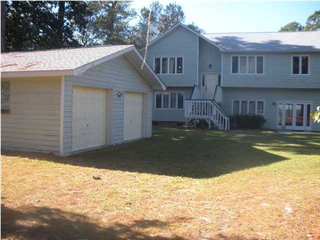 905 Butter Rd, Bonneau, SC 29431