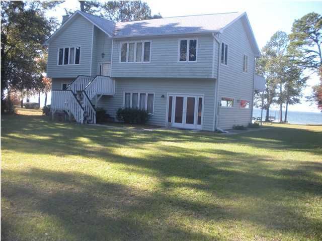 905 Butter Rd, Bonneau, SC 29431