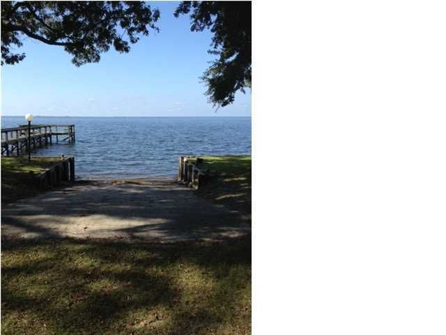 604 Hildebrand Dr, Bonneau, SC 29431