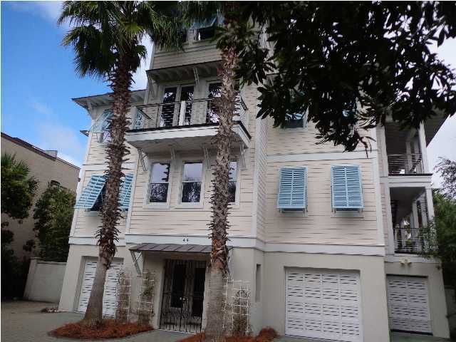 44 Intracoastal Ct, Isle Of Palms, SC 29451