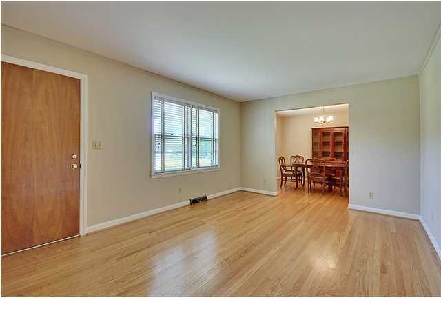 5 Asbury Pl, Charleston, SC 29407