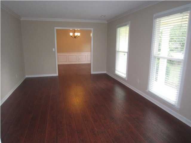 6 Genoa Ct, Hanahan, SC 29410