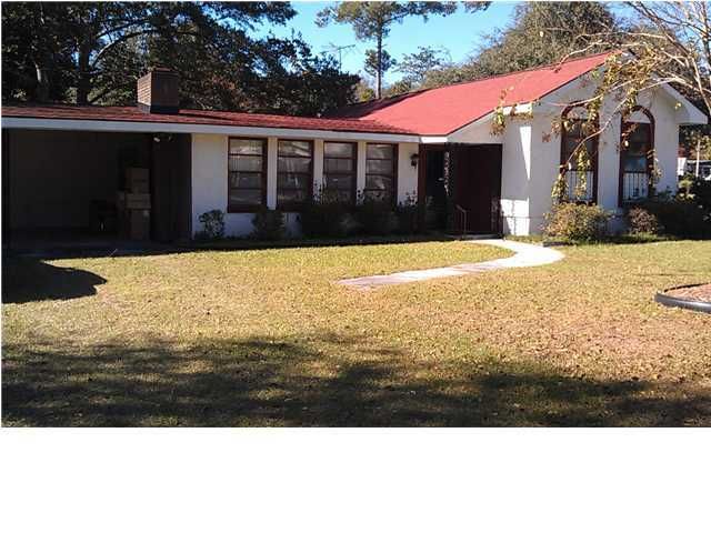 301 Duboise St, Bonneau, SC 29431
