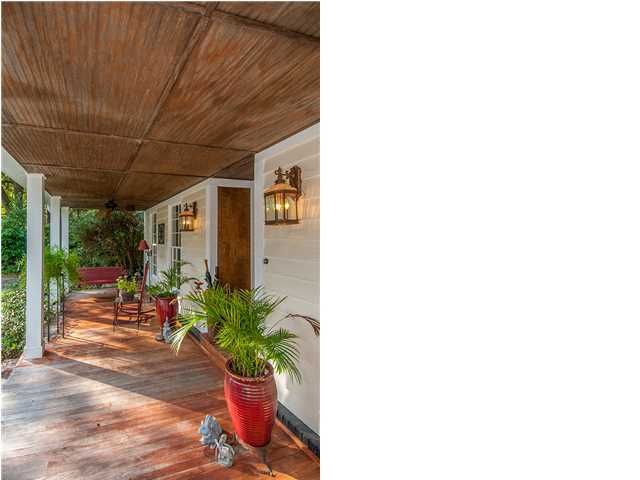 239 Hobcaw Dr, Mount Pleasant, SC 29464