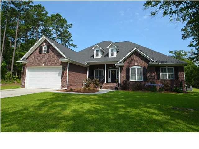 114 Bubs Ln, Moncks Corner, SC 29461