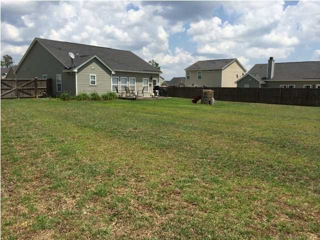 207 Old Carolina Dr, Goose Creek, SC 29445