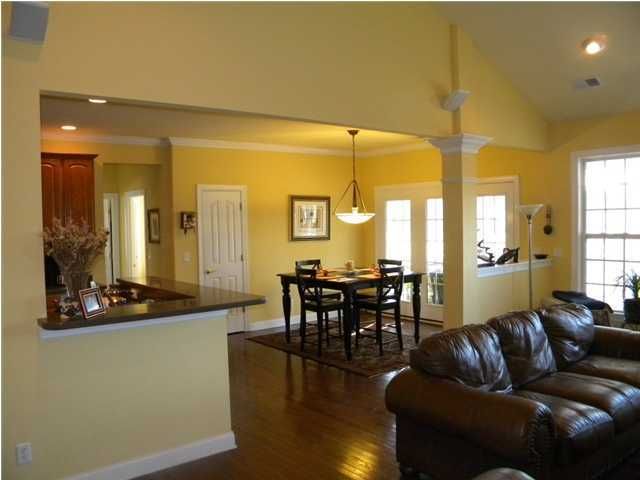 8911 E Fairway Woods Cir, North Charleston, SC 29420