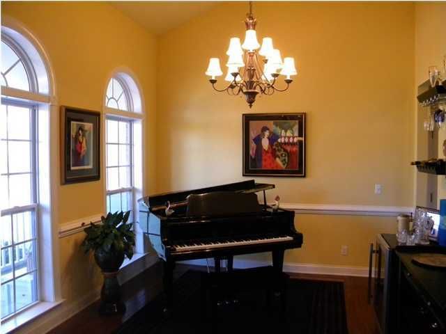 8911 E Fairway Woods Cir, North Charleston, SC 29420