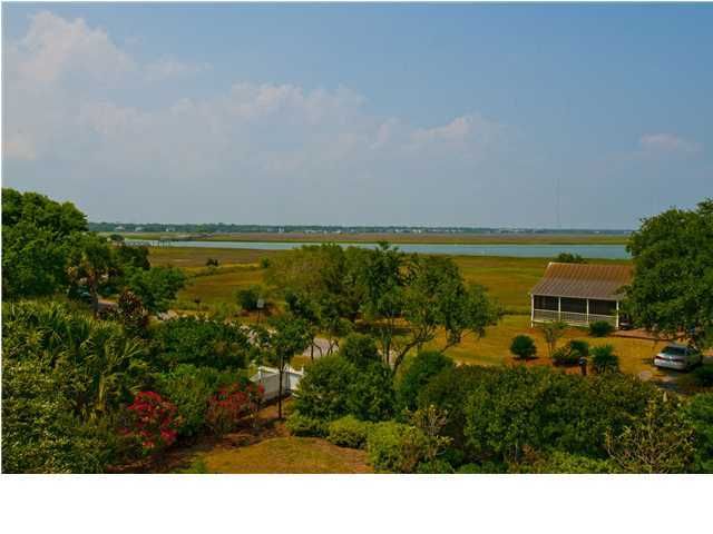 1014 Middle St, Sullivans Island, SC 29482