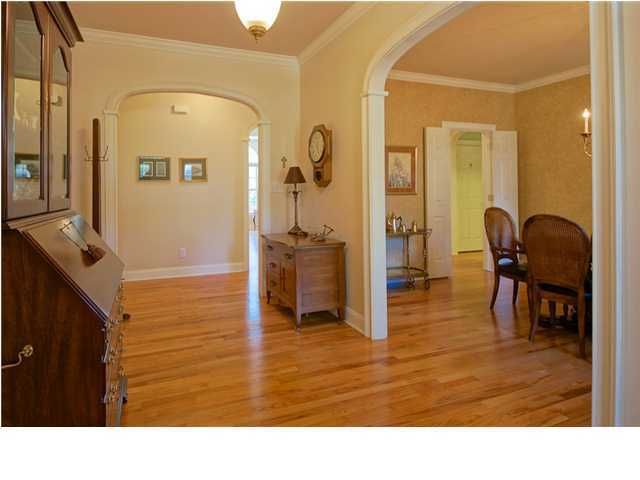 626 E Hobcaw Dr, Mount Pleasant, SC 29464