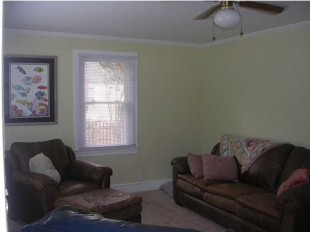 818 Castle Ave, Charleston, SC 29407