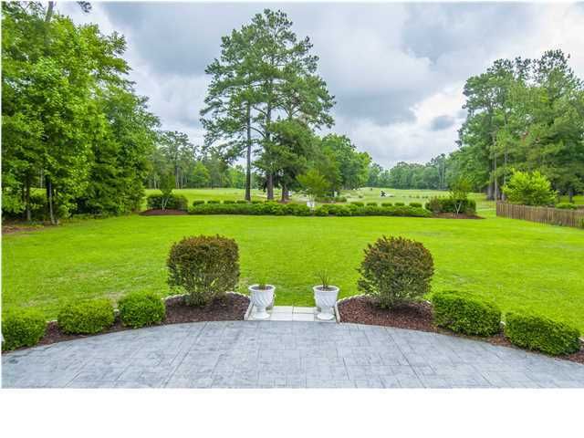 1004 Retreat Ave, Moncks Corner, SC 29461