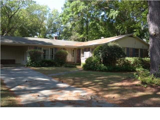 1075 Winslow Dr, Charleston, SC 29412