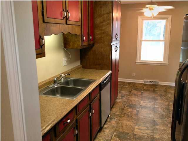 406 Longleaf Dr, Summerville, SC 29483