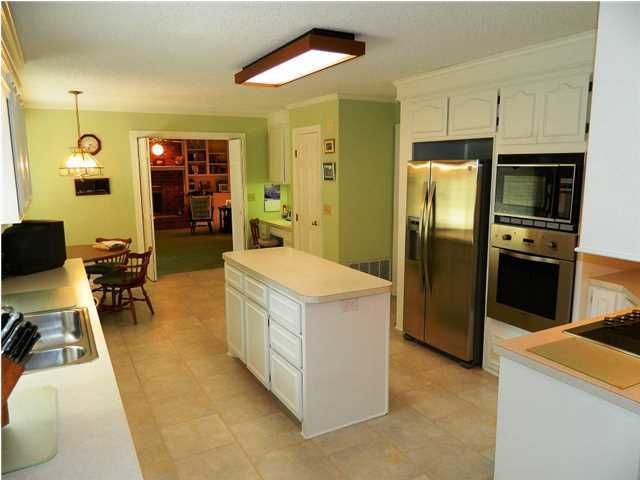 225 Brandywine Dr, Summerville, SC 29485