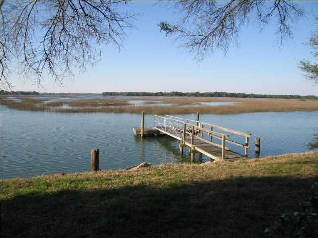 1676 Oak Island Dr, Charleston, SC 29412