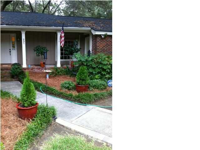 231 Molasses Ln, Mount Pleasant, SC 29464