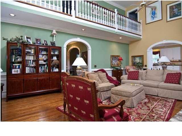 412 Lakeview Dr, Summerville, SC 29485